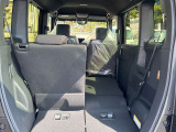 積載性が広がるシートアレンジ。倒し方や可動域、荷室の広がりが分かり、使い道を想像できます。