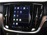 Google搭載のボルボなら、車内にいながら多彩なデジタルライフをお楽しみいただけます。Google Playから必要なアプリをダウンロードして、有意義な移動時間を楽しみましょう。