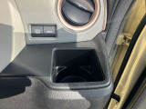 ドリンクホルダー装備☆運転席右側についていますのでドリンクも取り出しやすい☆