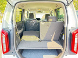 積載性が広がるシートアレンジ。倒し方や可動域、荷室の広がりが分かり、使い道を想像できます。