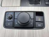各種スイッチ類はこちらにレイアウトしています。