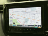 目的地までのルートを鮮明に表示。スムーズなカーナビゲーションで、安心してドライブをお楽しみいただけます。最新の地図データで、より快適な旅をサポート。