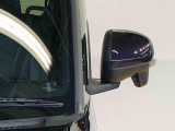 便利な電動格納ミラー付きです