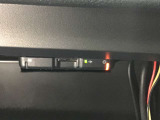 ETC車載機が収納されています。