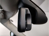 【ETC機能付防眩ミラー】BMWのルームミラーは、ETCと一体型でございます。ミラーは防眩機能付きですので、後方車両のヘッドライトの明かりをカット致します。