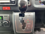 ベッドキット等の車中泊用アイテムの取り付けも実績多数ございますので、お気軽にご相談ください!