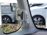 【ピタ駐ミラー】左前の死角を軽減する補助ミラーを装備!細い道や車庫入れの時に役立ちます。嬉しい装備です。