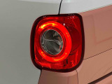 丸目で愛嬌のあるデザインのLEDリヤコンビネーションランプ(LEDストップランプ)が省電力・長寿命化を実現。
