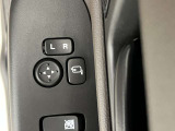 ドアミラーは、格納と角度調整共に電動です。運転席に座りながら好きな角度に調整でき、乗降時にはボタン一つで開閉ができ便利です。