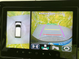 停車時にテレビ視聴も可能。お子様連れのご家族でも、移動時間を有効活用できます。