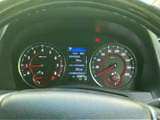 視認性の高いメーターで、車の状態をひと目で確認できます。運転に必要な情報を分かりやすく表示します。