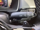 【オートライト(AUTO)】外の明るさをシステムが感知して、自動でヘッドライトが点灯します。ヘッドライトつけ忘れを防ぐ便利機能です