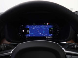 Google アシスタントを呼べば、友人や家族、会社の同僚への連絡や、車内環境の調整も思いのまま。ルート案内やエンターテイメント機能を利用する際も、ステアリングから手を離す必要はありません。