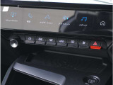 【トグルスイッチ】ハザードランプ、前後のデフロスターなど、頻繁に使用する機能をワンタッチで操作できます。