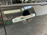 品質へのこだわり!フロアマットやシートなど車内をキレイに清掃し、ニオイや汚れなどを徹底的にクリーニングしてもらっております。室内はピカピカです☆
