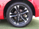 純正のアルミホイールが足元を飾ります!タイヤサイズは195/55R16になります。