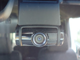 ◆【ドライブレコーダー】映像・音声などを記録する自動車用の装置です。もしもの事故の際の記録はもちろん、旅行の際の思い出としてドライブの映像を楽しむことができます。