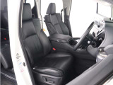 (電動シート)運転席8ウェイパワーシート!シートメモリー機能付き!上級グレードならではの贅沢装備で人気装備となります。