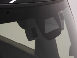 ◆Honda SENSING◆ カメラ等装置で精度の高い検知能力を発揮、安全運転を支援します。ステアリング上のコントローラーに注目!