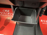 センターコンソールボックス