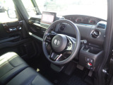機能的な運転席は運転の妨げにならずストレスを感じさせません。