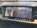 カメラ画像に3Dモデルを当て込み、車両の位置を正確に把握することができます。