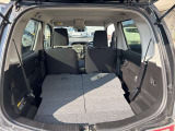 積載性が広がるシートアレンジ。倒し方や可動域、荷室の広がりが分かり、使い道を想像できます。