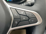 デジタルディスプレイの表示を変更したり、Bluetoothに接続しておけば、電話対応やマイク機能を使用していただけます