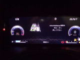 パーキングアシスト操作画面。縦列・並列駐車どちらにも対応しています。画面の指示に従ってドライバーはシフトチェンジとブレーキペダルで速度調整するだけ。
