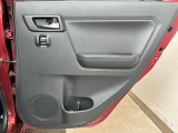 パワーウィンドウスイッチは運転席ドアに集約されています♪