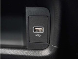 ◆USBチャージャー◆使いやすい場所に装備されています。