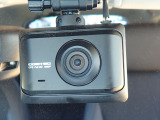 ◆【ドライブレコーダー】映像・音声などを記録する自動車用の装置です。もしもの事故の際の記録はもちろん、旅行の際の思い出としてドライブの映像を楽しむことができます。
