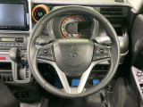 【純正革巻きステアリング】上質な革を使用することで、手にしっかり馴染みとても運転しやすいハンドルです♪