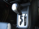 4WD/オートマ/エアコン/パワステ/ETC/ナビ/TV/Bluetooth/DVD再生/シートヒーター/アルミホイール/ハンドルスイッチ/電動格納ドアミラー/キーレス/ドアバイザー/フロアマット/