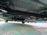 中古車という商品の特性上、下回りのサビやキズはございます。