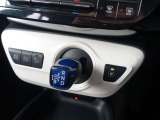 純正SDナビ!Bluetooth!ブルートゥースオーディオ!ワンセグTV!CD・SD再生!AUX!AM/FMラジオ!バックカメラ!ステアリングリモコン!ETC!横滑防止!プッシュスタート!スマートキー