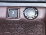 USB端子も備えられていますのでお手持ちの音楽機器を繋げられます!