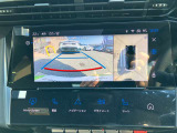 バックカメラ付き。右側は360度ビジョンです。