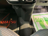 ダイハツディーラーでは「ダイハツ認定U-CAR」という基準を設け、車選びに詳しくないお客様でも「安心して選べる」をご提供しています。