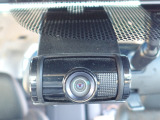 ◆【ドライブレコーダー】映像・音声などを記録する自動車用の装置です。もしもの事故の際の記録はもちろん、旅行の際の思い出としてドライブの映像を楽しむことができます。