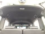 自社整備工場で点検整備をおこなってからお渡ししています。車検が残っている場合は『12ヶ月点検整備』を、車検整備付きの場合は『車検整備』をおこないます。整備費用は車両本体価格に含まれています。