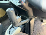 手動運転装置つきで安心してお使い頂けます。アクセルロック機構がございますので健常者使用の場合でも安心して使用できます。