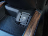 ◆12V電源ソケット◆スマートフォンの充電等にも便利な電源ソケット!使いやすい場所に装備されています。