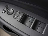 ◆パワーウィンドウスイッチ◆運転席から全席の窓の開閉操作を行うことが出来いつでも換気ができます!