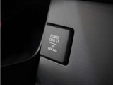 スマートフォンの充電等にも便利な電源ソケット!使いやすい場所に装備されています。
