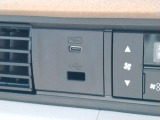 インパネにType-CのUSBポートが1口ございます。