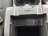 USB 電源ソケットが使用できます。