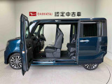 ソナーセンサーに加え、ステレオカメラを採用し、先行車だけでなく、歩行者へのブレーキも可能に!!