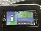 周囲の状況を把握しやすく、安全な運転をサポートします。駐車時にも役立ち、より安心して運転を楽しめます。