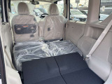 積載性が広がるシートアレンジ。倒し方や可動域、荷室の広がりが分かり、使い道を想像できます。